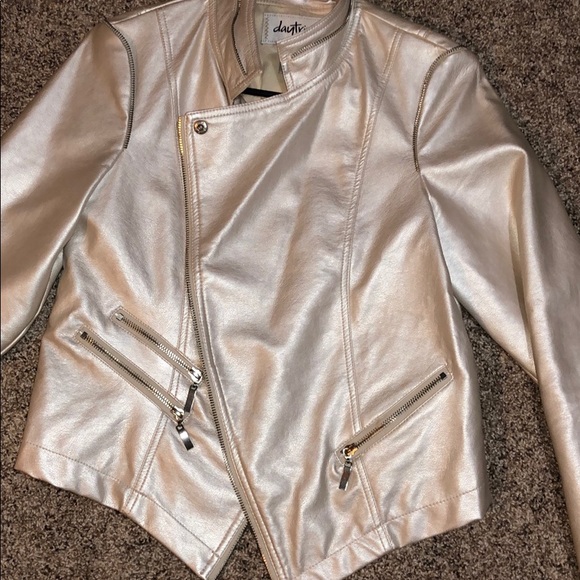 Jacket - Picture 4 of 8